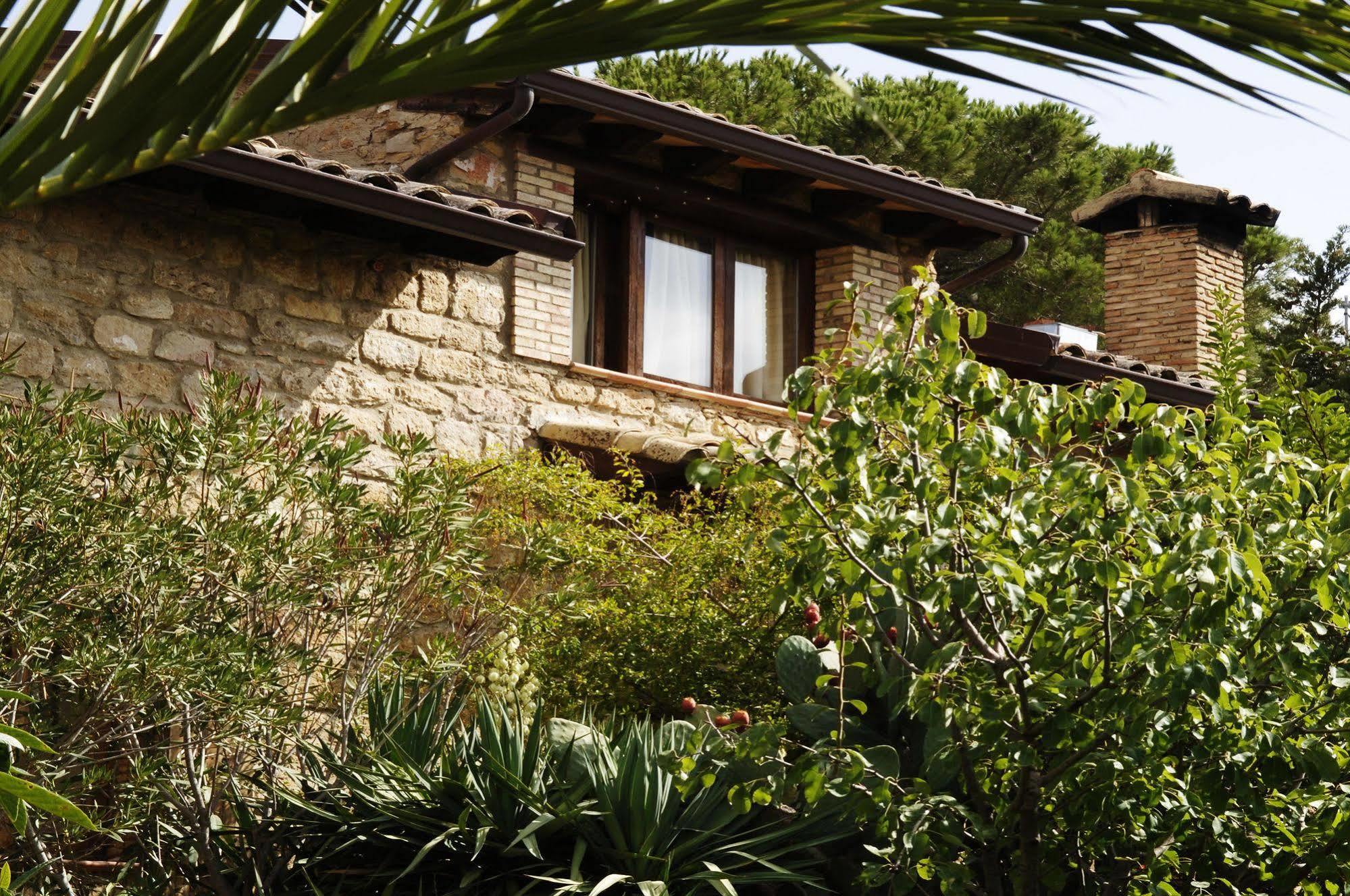 La Casa Sulla Collina D'Oro Bed & Breakfast Piazza Armerina Bagian luar foto